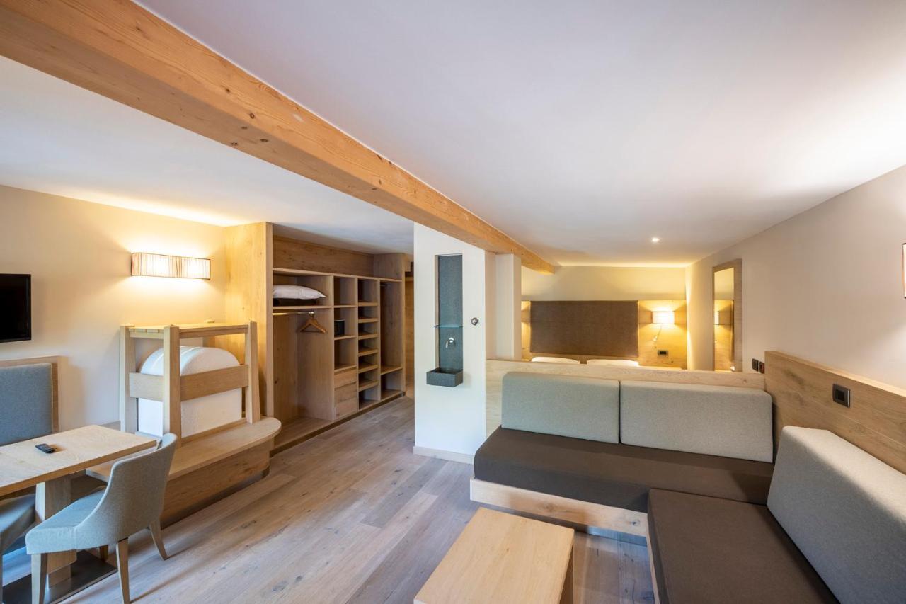 Design & Suite Hotel Ciarnadoi Vigo di Fassa Exterior photo