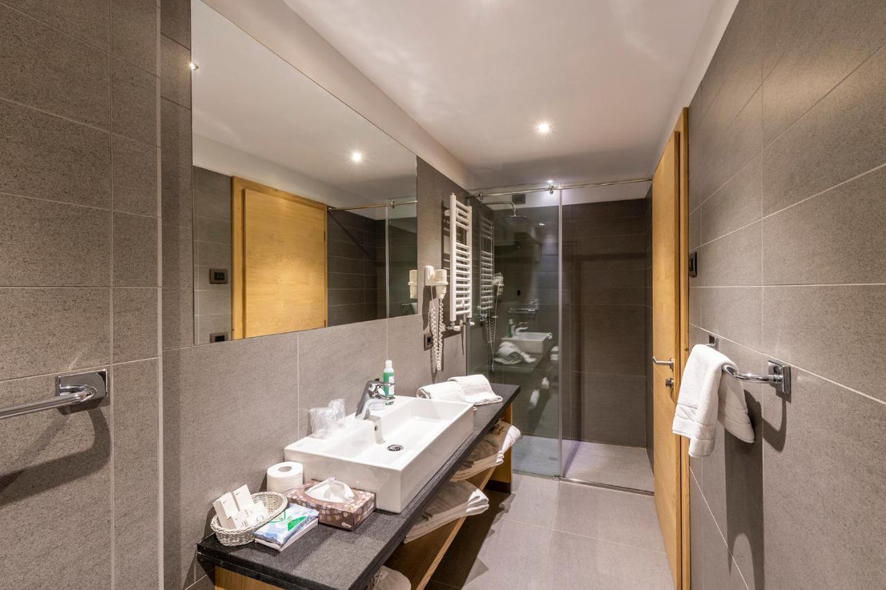 Design & Suite Hotel Ciarnadoi Vigo di Fassa Exterior photo