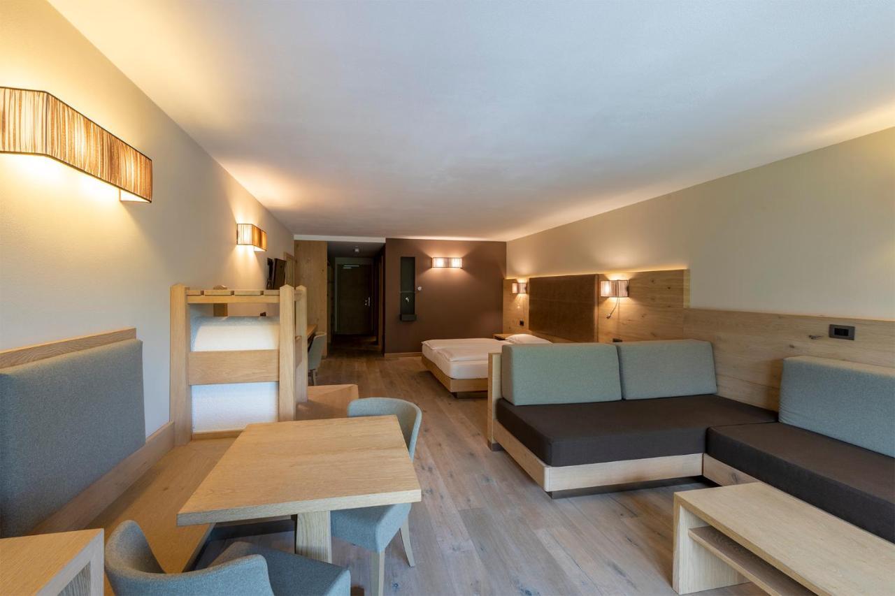 Design & Suite Hotel Ciarnadoi Vigo di Fassa Exterior photo