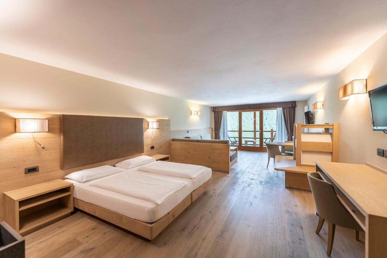 Design & Suite Hotel Ciarnadoi Vigo di Fassa Exterior photo